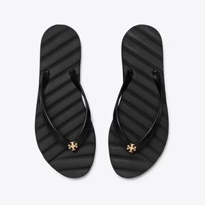 TORY BURCH Kira Flip Flop sandals in Black with Gold T! Size 6! Original Box!